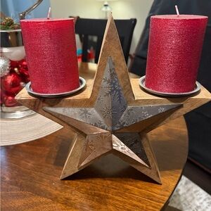Star Candle Holder with Red Candles